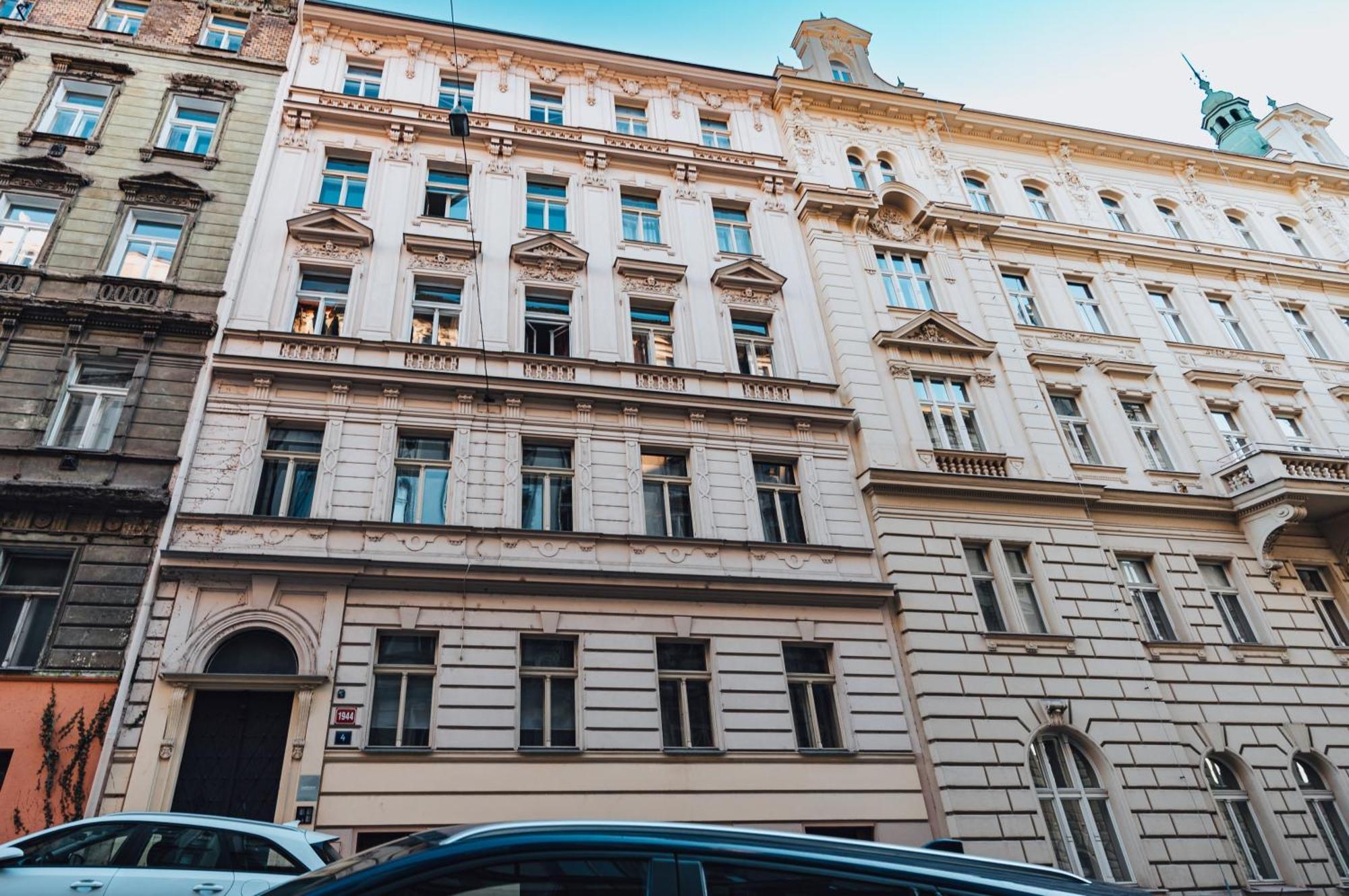 פראג Two-Level Apart With A Terrace Near The Vltava River מראה חיצוני תמונה